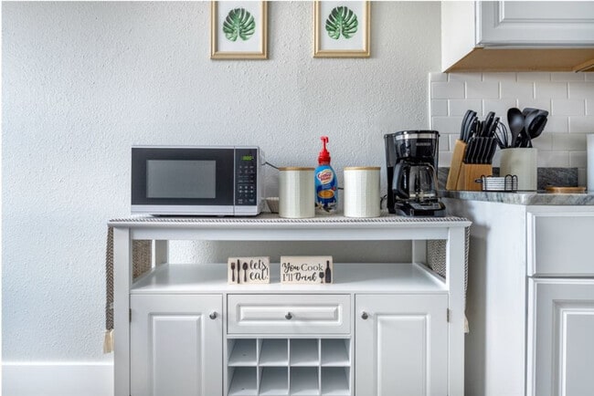 Building Photo - 1112 Morgan Ave