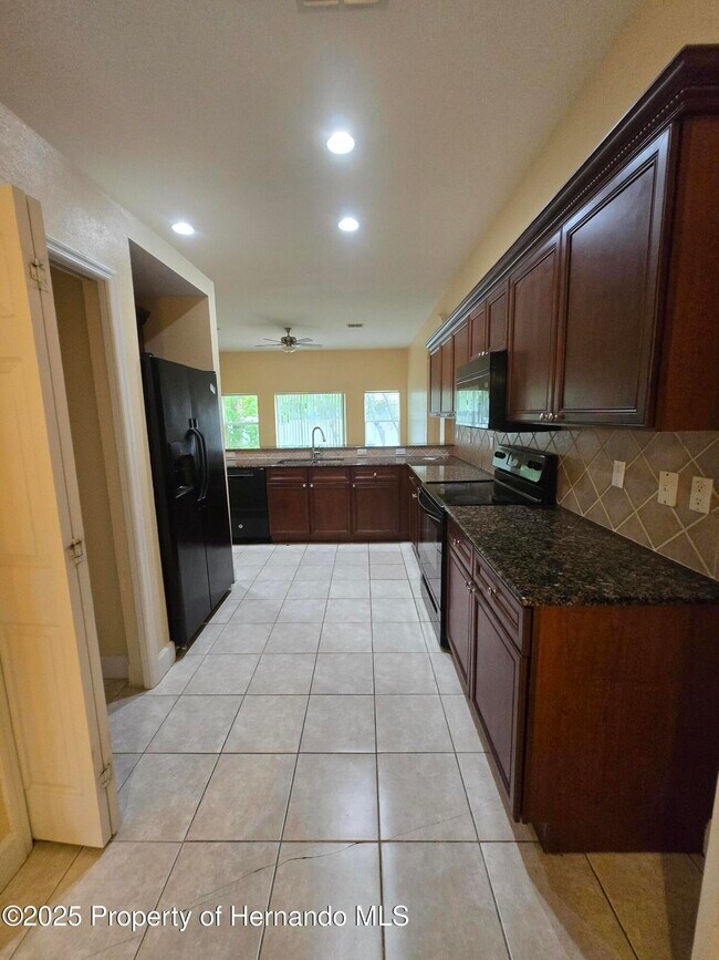 Building Photo - 5524 Brackenwood Dr