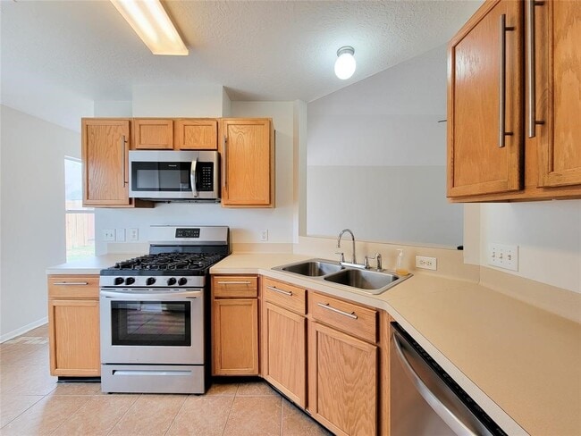 Building Photo - 19331 River Bottom Rd