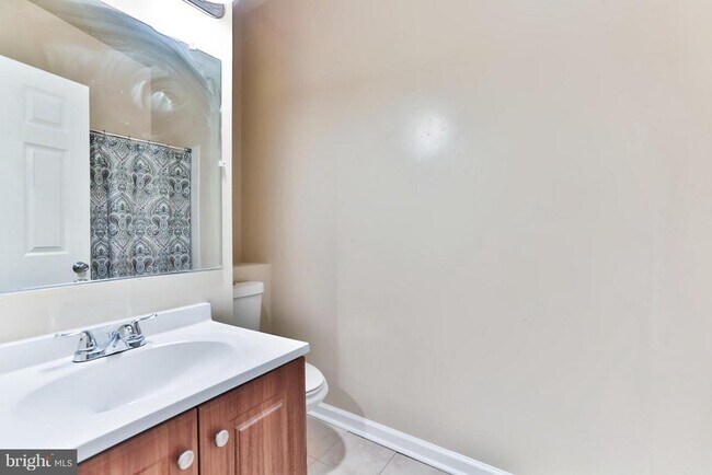 Building Photo - 6 Winners Cir