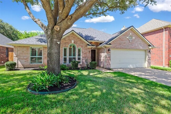 Building Photo - 21734 Maple Bluff Dr