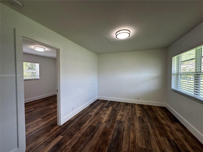 Building Photo - 2321 Madison St