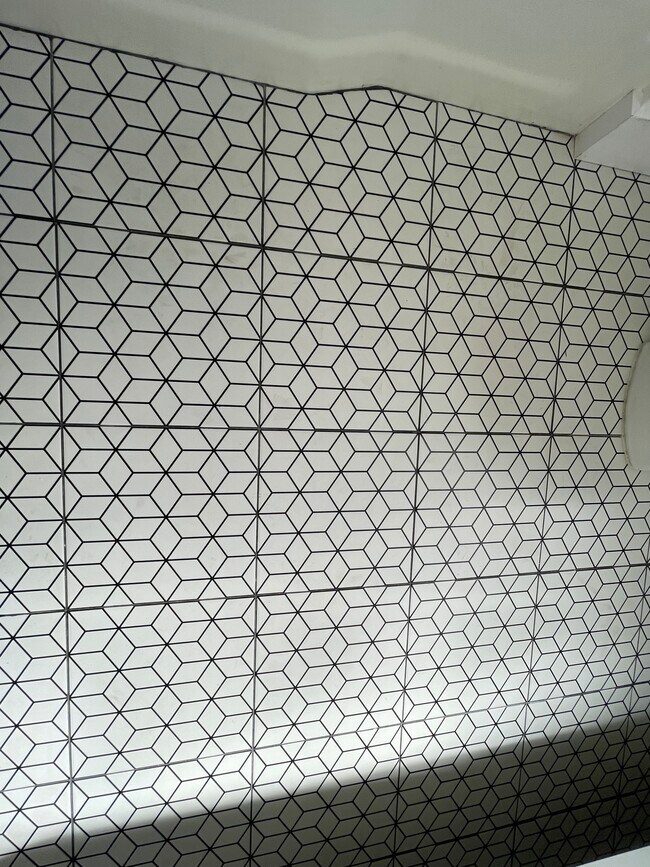 Building Photo - 11672 Oxnard St