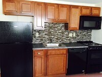 Building Photo - 558 Lowell Ave