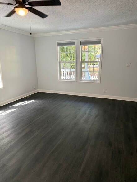 Building Photo - 720 Sterling Dr