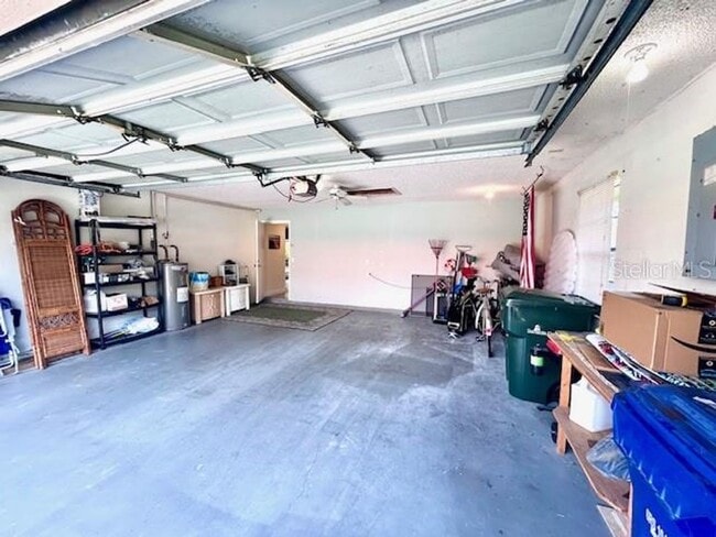 Building Photo - 230 Laurel Hollow Dr