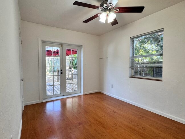 Building Photo - 3012 Glenwood Rd