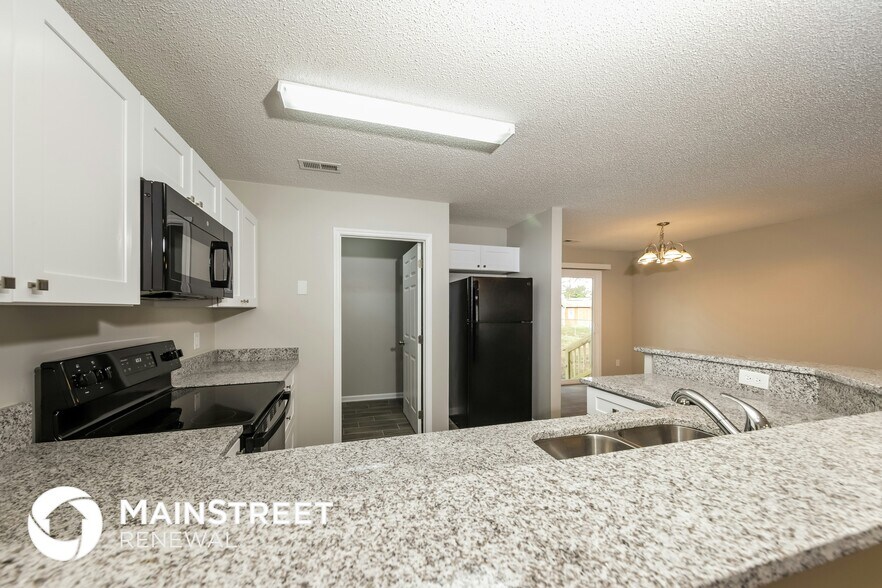 Building Photo - 126 Martindale Rd