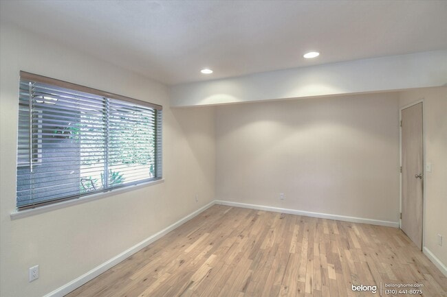 Building Photo - 26078 Adamor Rd