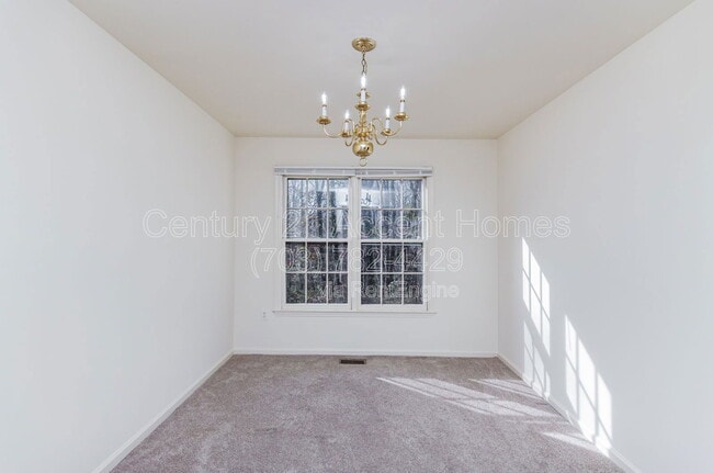 Building Photo - 6143 Summer Park Ln