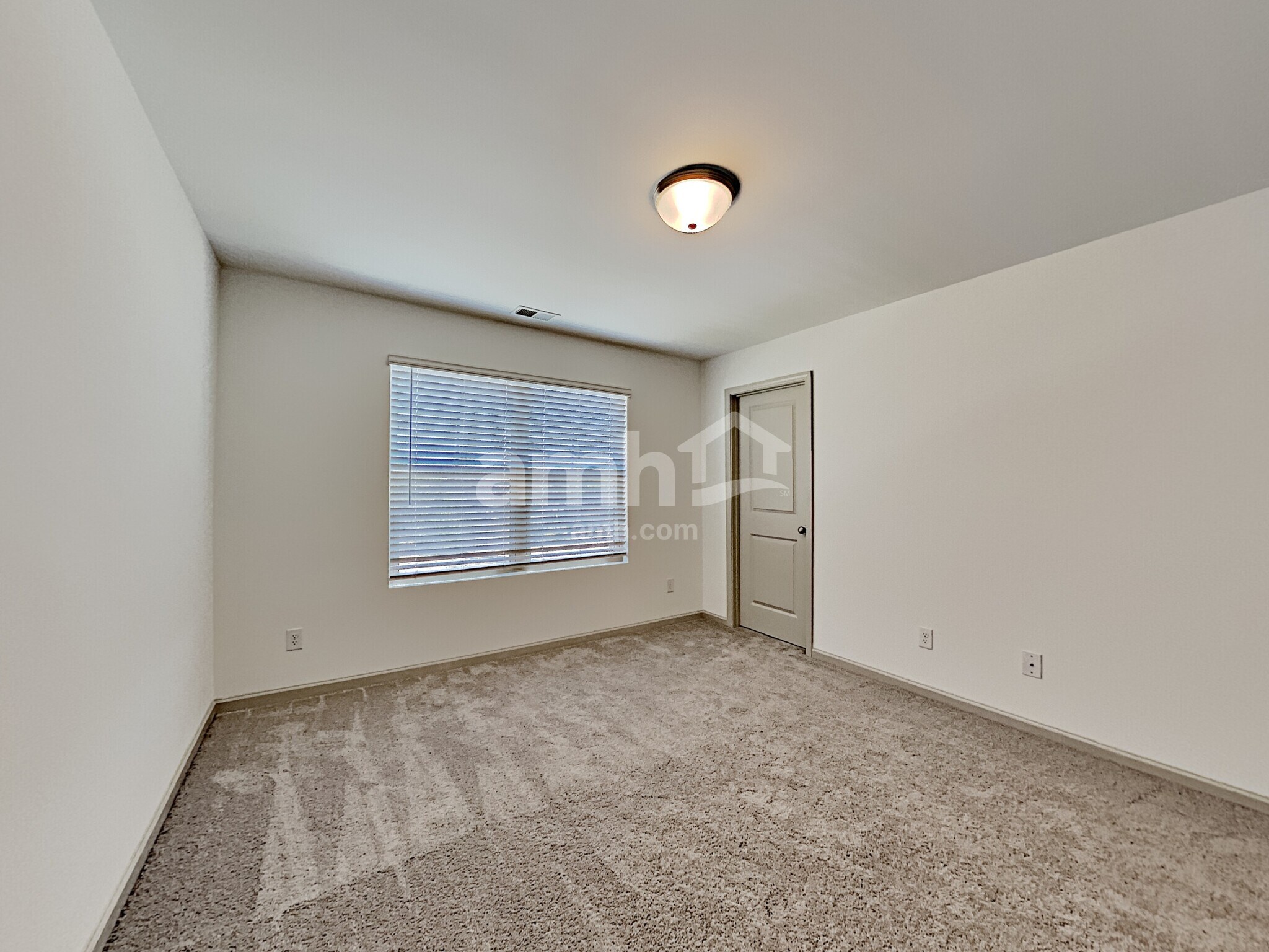 Building Photo - 215 N Fortune Way