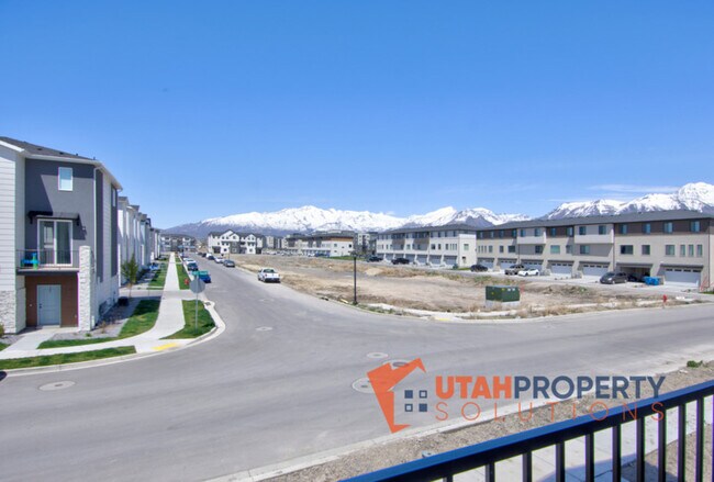 Building Photo - 959 W 540 S