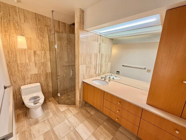 Building Photo - Mid-Century Modern Condo with Views of Balboa Park - 2 Bed x 2 Bath with Parking