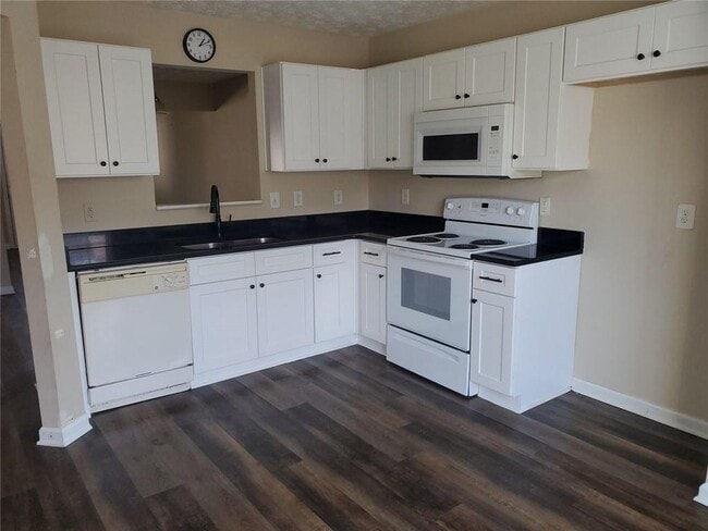 Building Photo - 11428 S Grove Dr