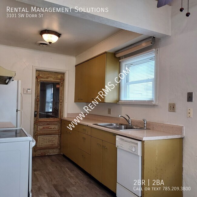 Building Photo - 3101 SW Dorr St