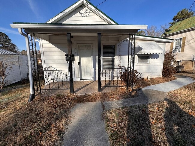 Building Photo - 1 bed 1 bath Home