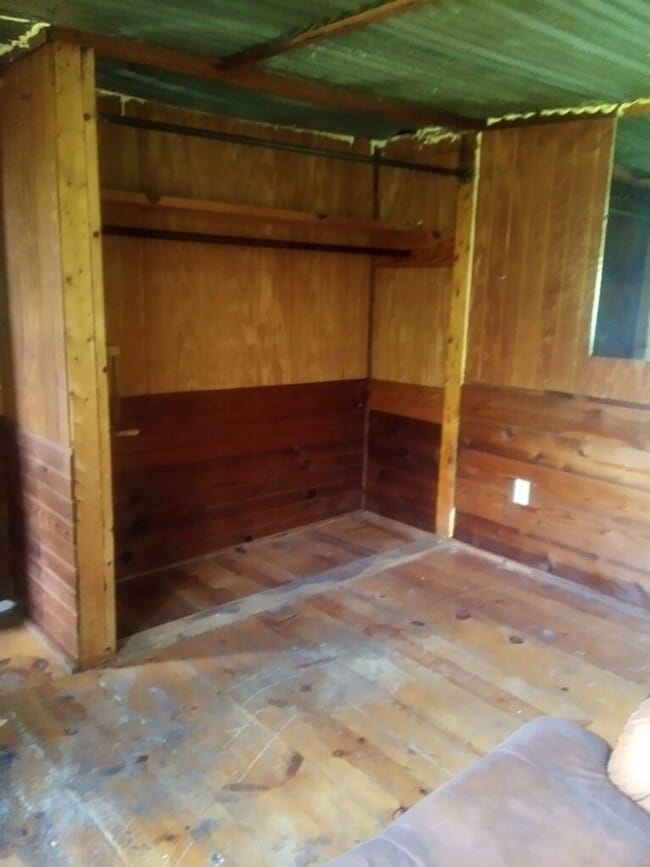 Building Photo - Tonya Choate  501 388-8794