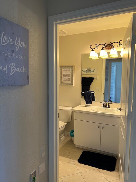 Building Photo - 16635 Lake Circle Dr