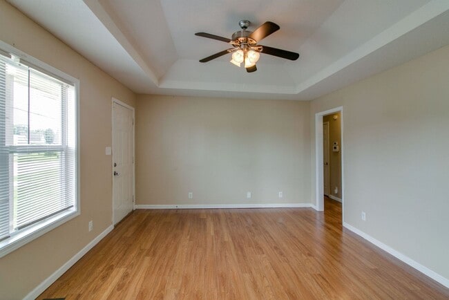 Building Photo - 1002 Poppy Seed Dr