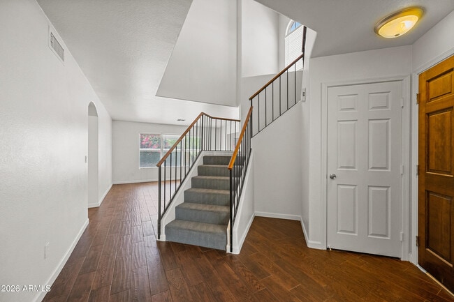 Building Photo - 921 W Sun Coast Dr