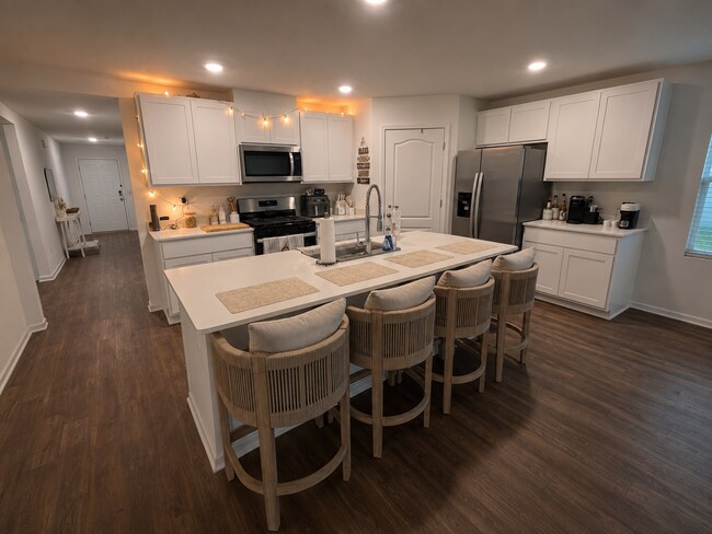 Building Photo - 4BR Home in Entrada! Fenced Yard, Waterview, 2-Car Garage & Resort-Style Amenities!