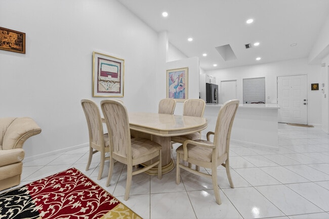 Building Photo - 6147 Waldwick Cir