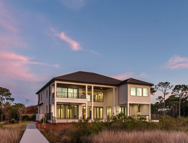 Building Photo - 330 Kelly Plantation Dr