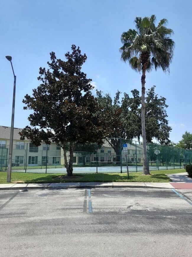 Building Photo - FREE RENT!!!Condo at Club Cortile, Luxury Condominiums and Townhomes.