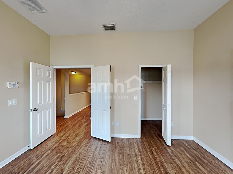 Building Photo - 1644 Mira Lago Cir