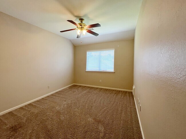 Building Photo - 16907 Ascot Meadow Dr