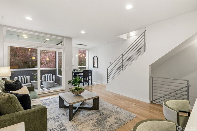 Building Photo - Luxury Ballard Townhouse for Rent | Designer Living in Seattle's Most Walkable Neighborhood