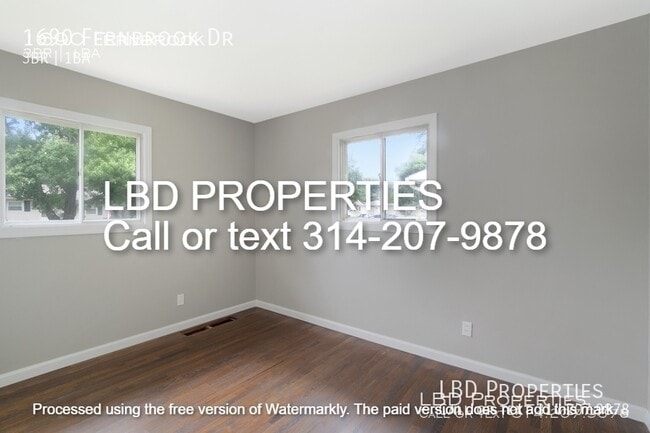 Building Photo - 1690 Fernbrook Dr