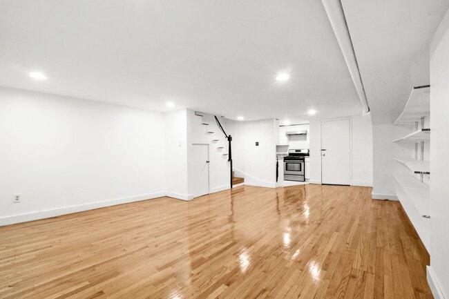 Building Photo - 6 Dwight St