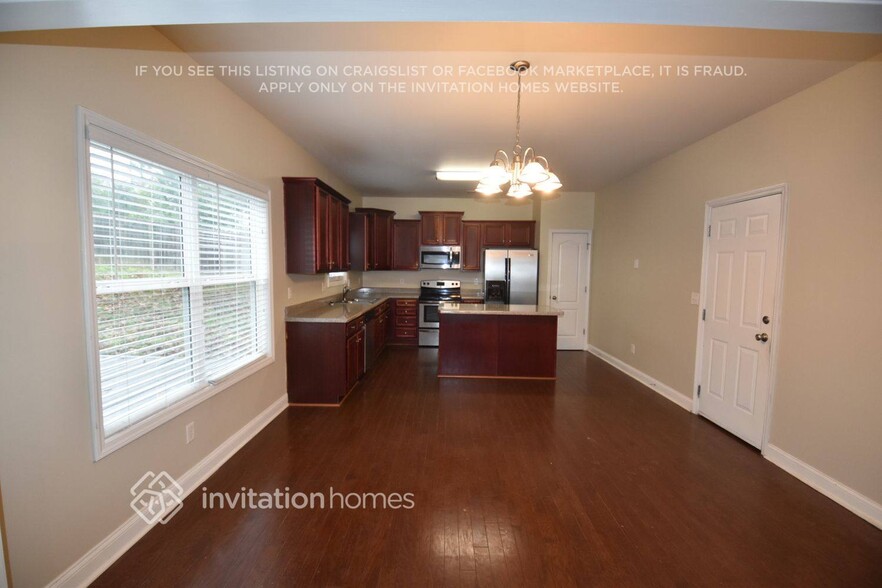 Building Photo - 5591 Hickory Stone Dr