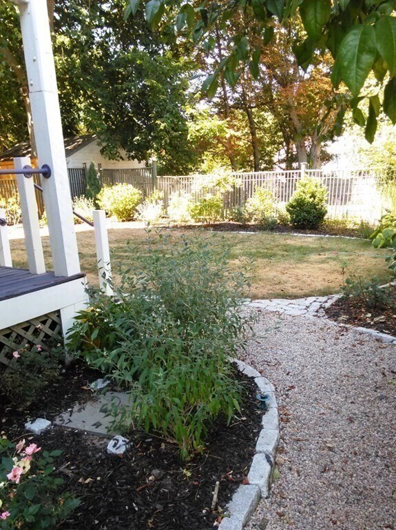 Building Photo - 274 Poplar St