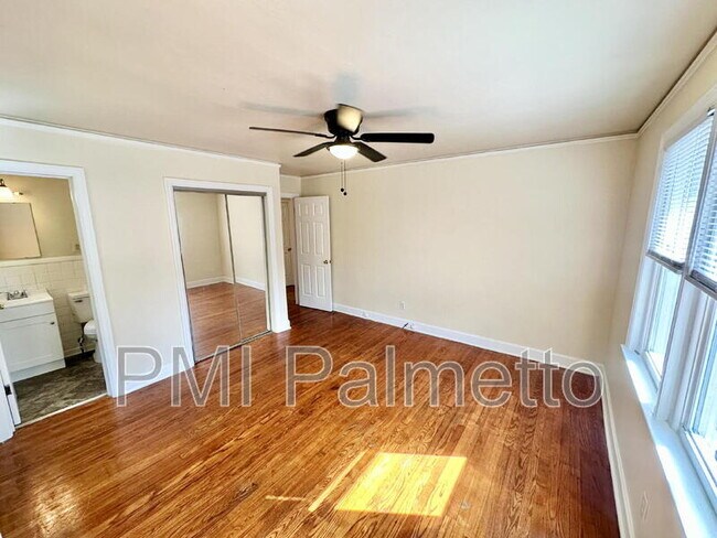 Building Photo - 3727 Maybank St