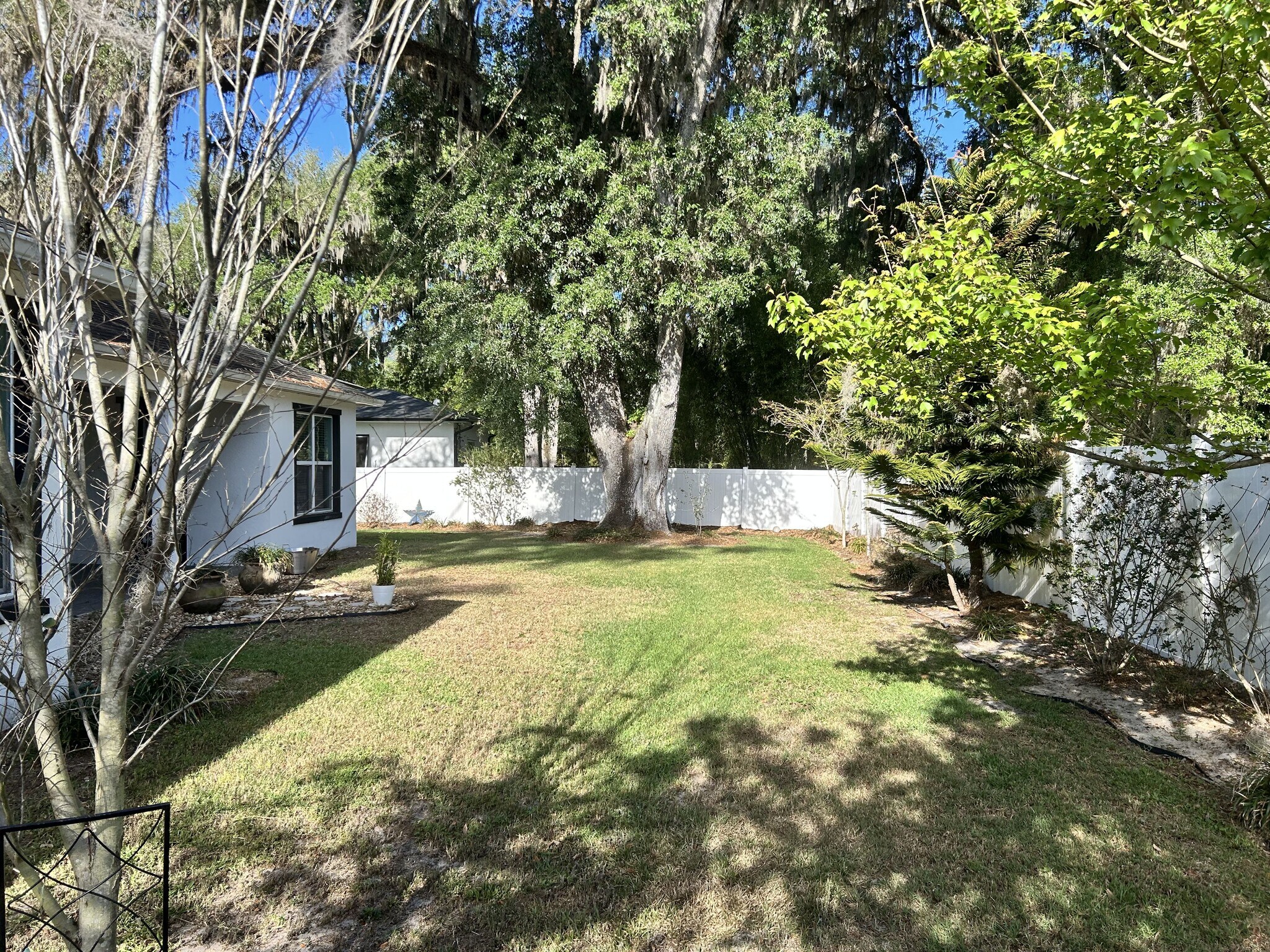 Building Photo - 223 Emmy Cv