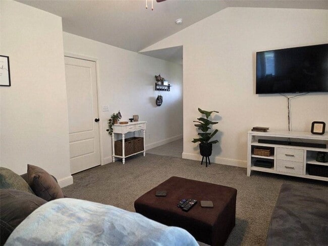 Building Photo - 4000 E Razorbill Dr