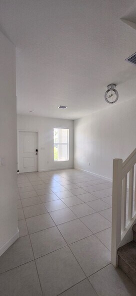Building Photo - 105 SW 184th Pl