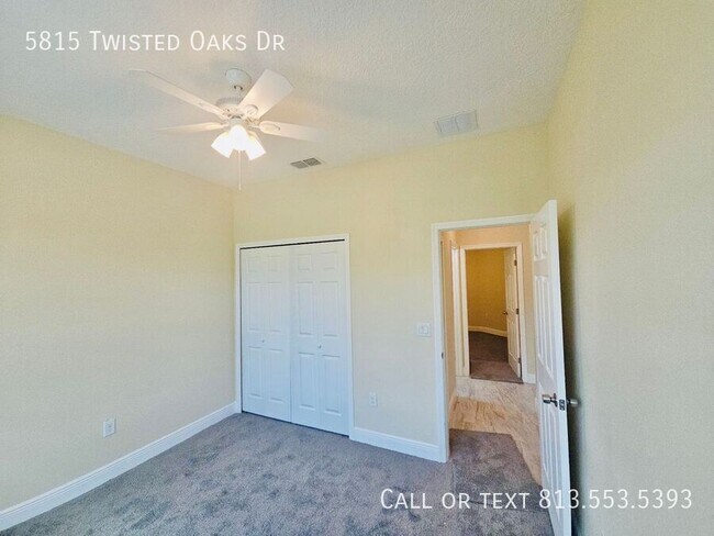 Building Photo - 5815 Twisted Oaks Dr