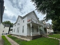 Building Photo - 524 8th Ave NE
