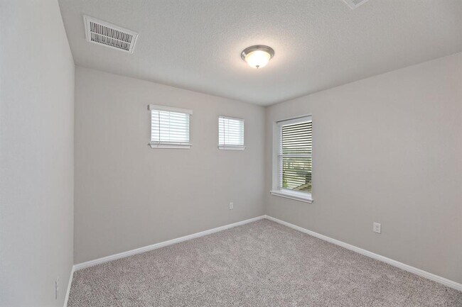 Building Photo - 437 Otto Ave