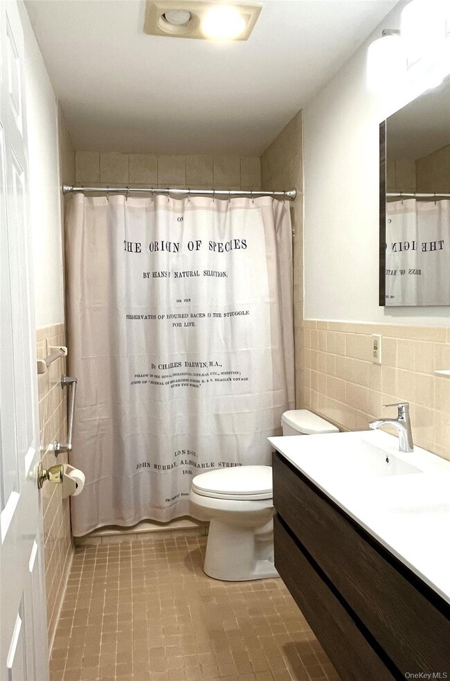 Building Photo - 7 Carroll Blvd