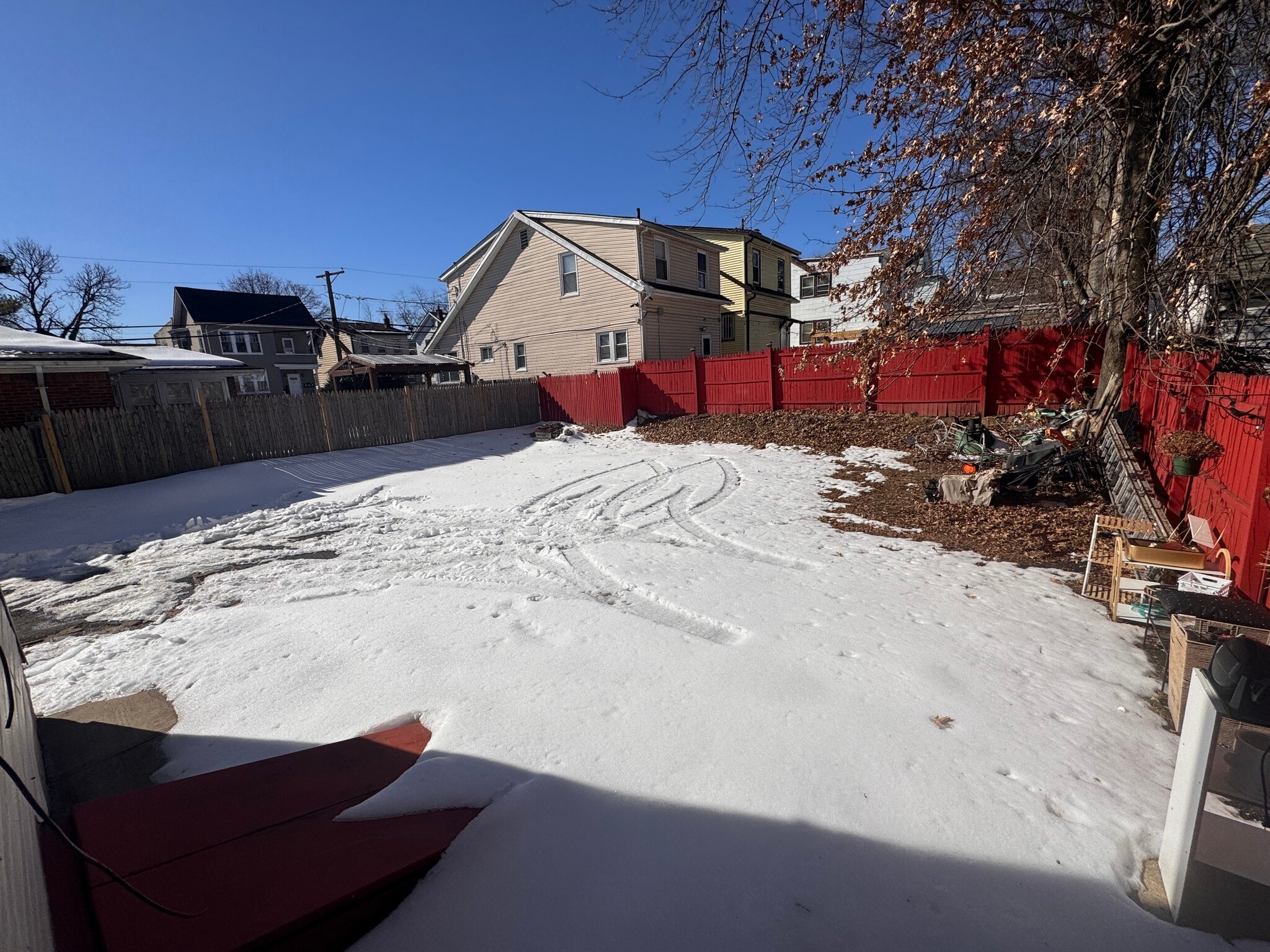 Building Photo - 115 Mead St