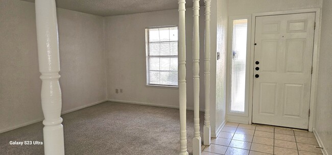 Building Photo - 4625 Bonner Dr
