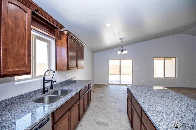 Building Photo - 12527 E 49th Dr