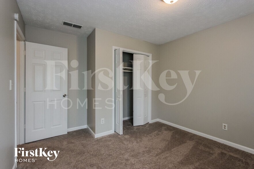 Building Photo - 6936 Deshon Ridge Dr