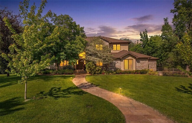 Building Photo - 4443L W Cottonwood Pl