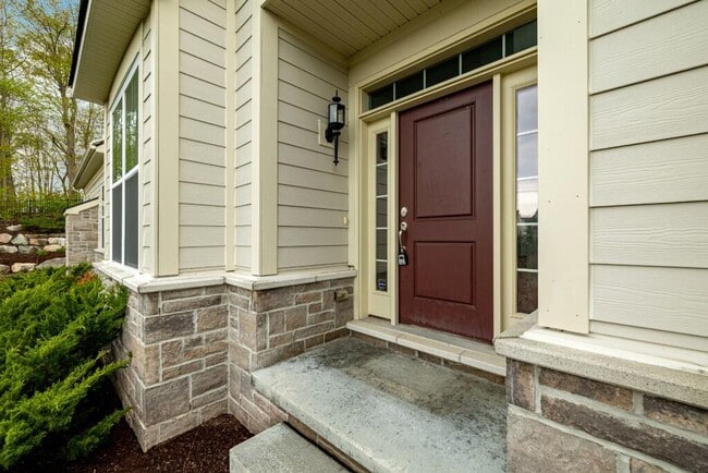 Building Photo - 3000 N Spurway Dr