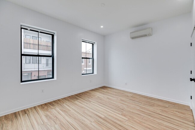 Building Photo - Brand New Modern Apartment Brewerytown